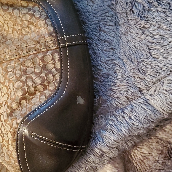 COACH Handbag - Picture 4 of 4